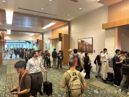 CVPR史上首次！中国车厂主讲AI大模型，自动驾驶也玩Scaling Law?