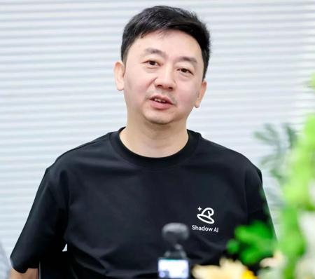 Agent轻量化创业实验：“10人军团”撬动千亿市场